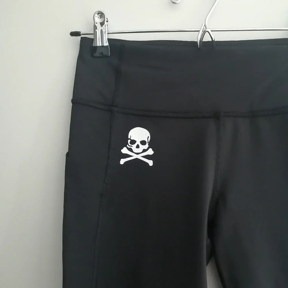 Lululemon SoulCycle Wunder Train 22" Crop Leggings with Mesh Size 4 - Picture 4 of 16